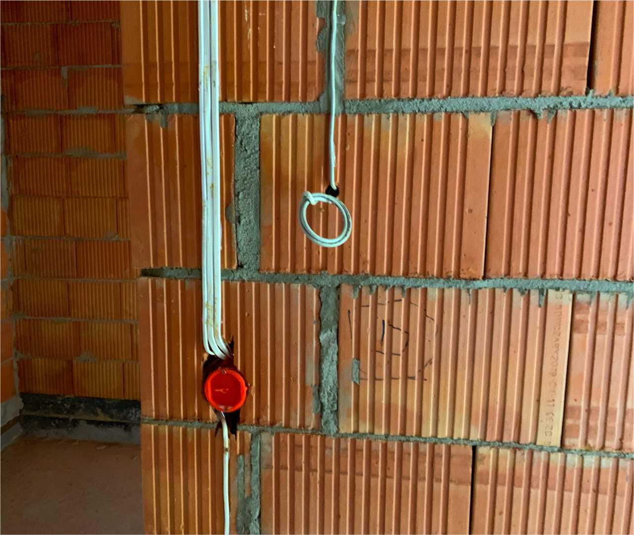 Mocowanie_puszek_osprzetowych_S04